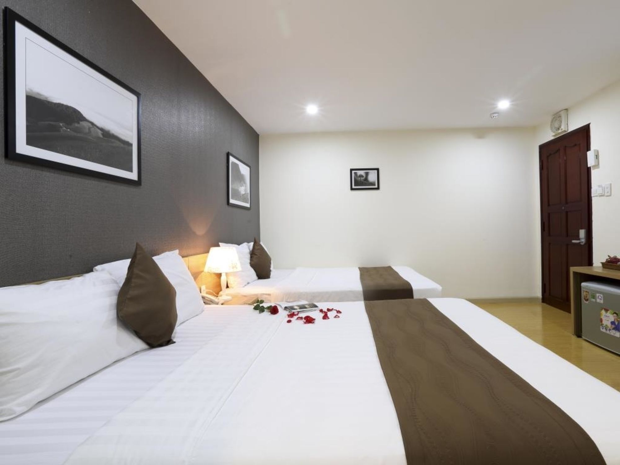 Thu Hien Hotel Nha Trang Esterno foto